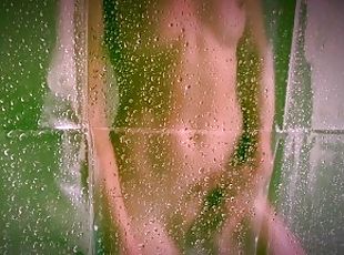 Happy Gender Equality month! Check out this hot af milfy vulva-owner getting off in the shower